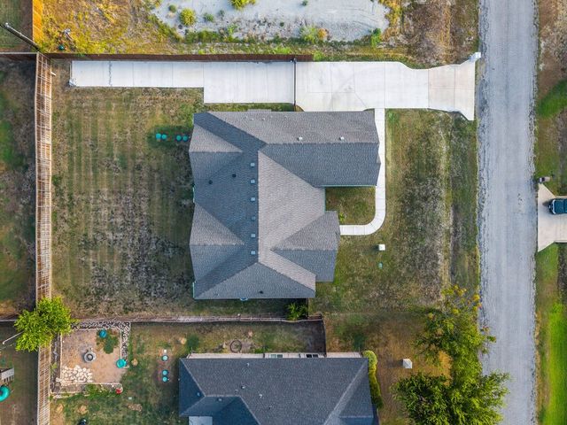 5637 Pollys Way, Fort Worth, TX 76126