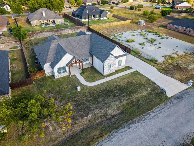 5637 Pollys Way, Fort Worth, TX 76126