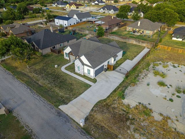 5637 Pollys Way, Fort Worth, TX 76126