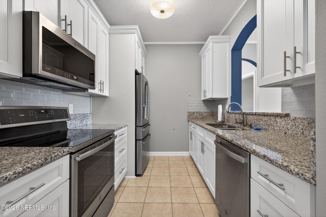 10550 BAYMEADOWS Road 912, Jacksonville, FL 32256