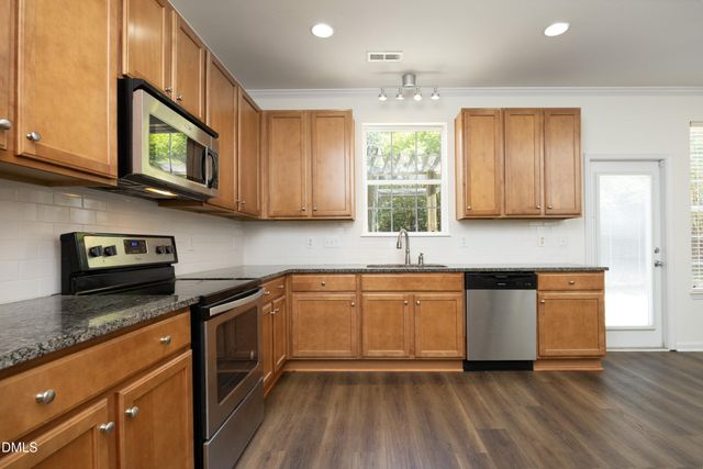 154 Stobhill Lane, Holly Springs, NC 27540