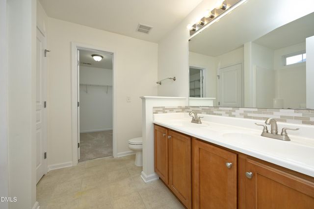 154 Stobhill Lane, Holly Springs, NC 27540