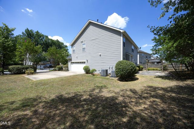154 Stobhill Lane, Holly Springs, NC 27540