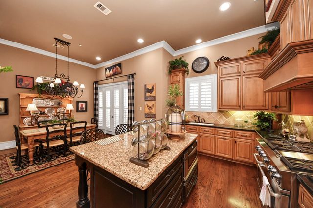 1406 Lake Pointe Parkway, Sugar Land, TX 77478