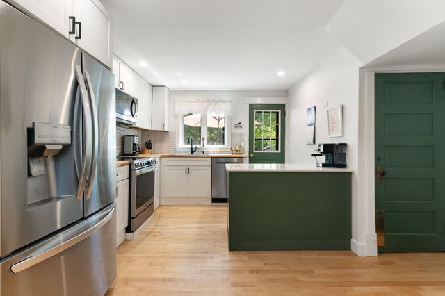 39 Locust Street, Brattleboro, VT 05301