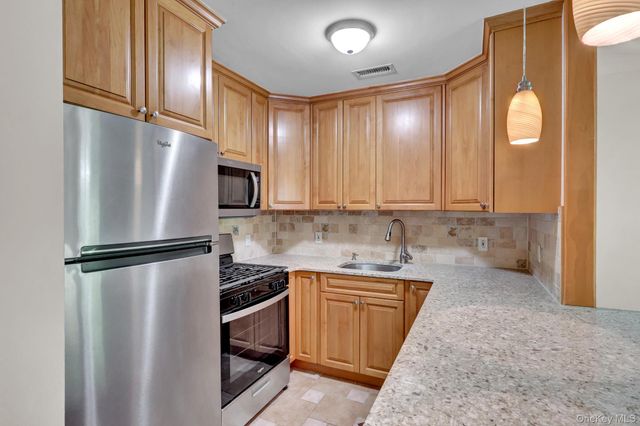 507 Sara Circle, Port Jefferson Station, NY 11776