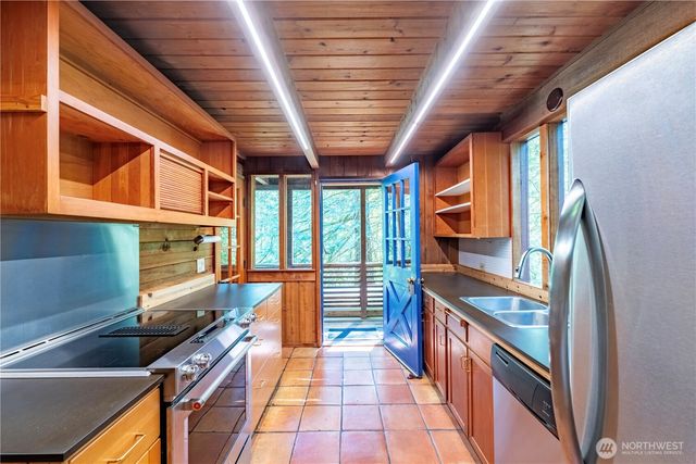 162 Miller Road, Friday Harbor, WA 98250