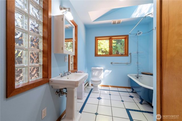 162 Miller Road, Friday Harbor, WA 98250