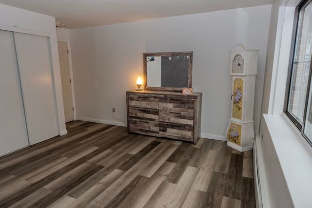 126 Mammoth Rd Apt 1, Hooksett, NH 03106