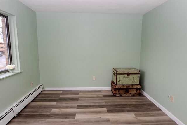 126 Mammoth Rd Apt 1, Hooksett, NH 03106