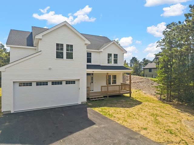 33 Seabiscuit Dr, Plymouth, MA 02360