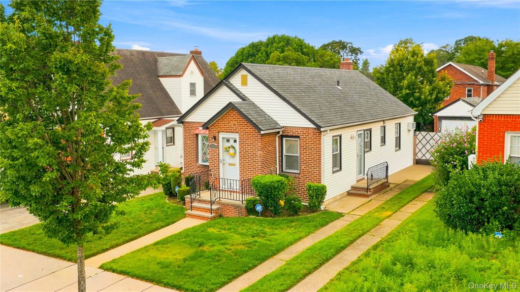 4850 188th Street, Fresh Meadows, NY 11365 — exterior
