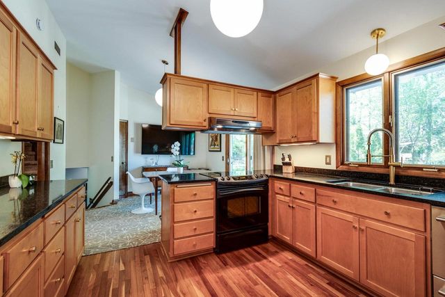113 Standish Court, Madison, WI 53705