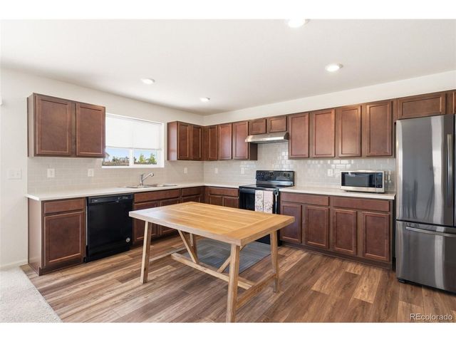 1916 Coopers Hawk Ct, Brighton, CO 80601