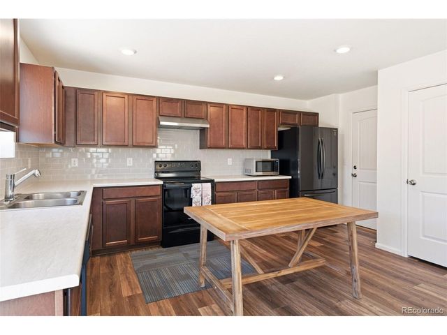 1916 Coopers Hawk Ct, Brighton, CO 80601