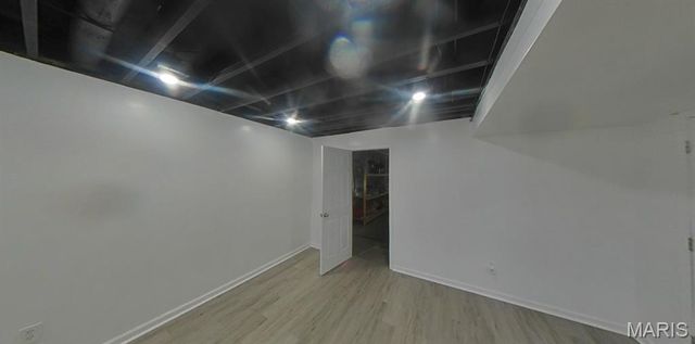 1860 Chateau Du Mont Drive, Florissant, MO 63031