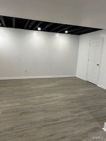 1860 Chateau Du Mont Drive, Florissant, MO 63031