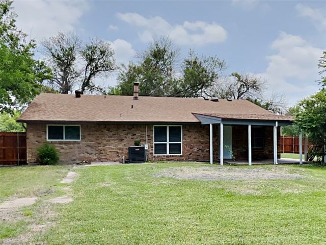 702 Redbud Drive, Forney, TX 75126