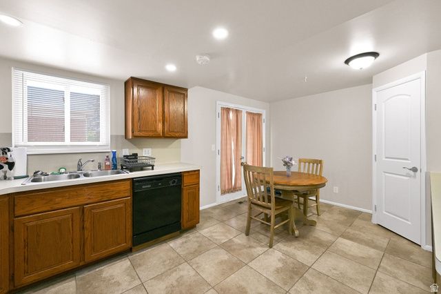 713 W 2200 N, Clinton, UT 84015