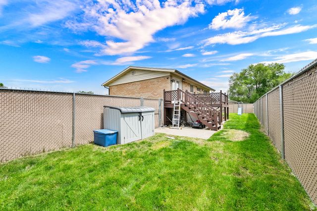 713 W 2200 N, Clinton, UT 84015