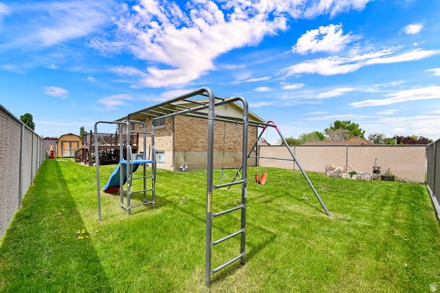 713 W 2200 N, Clinton, UT 84015