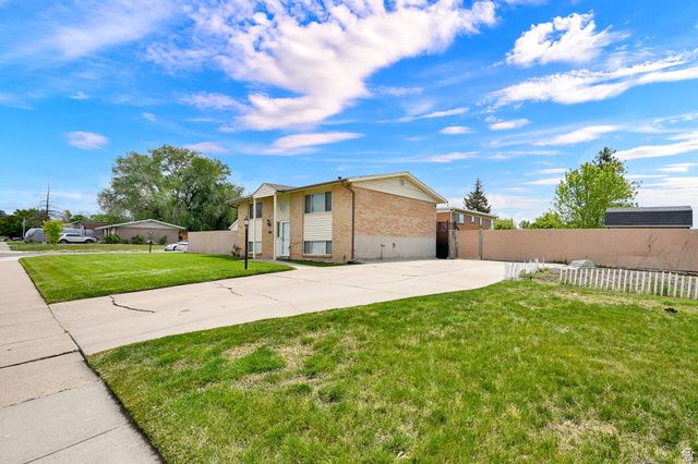 713 W 2200 N, Clinton, UT 84015