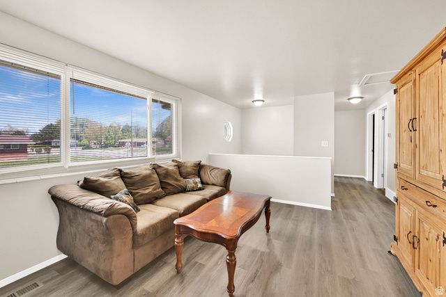 713 W 2200 N, Clinton, UT 84015