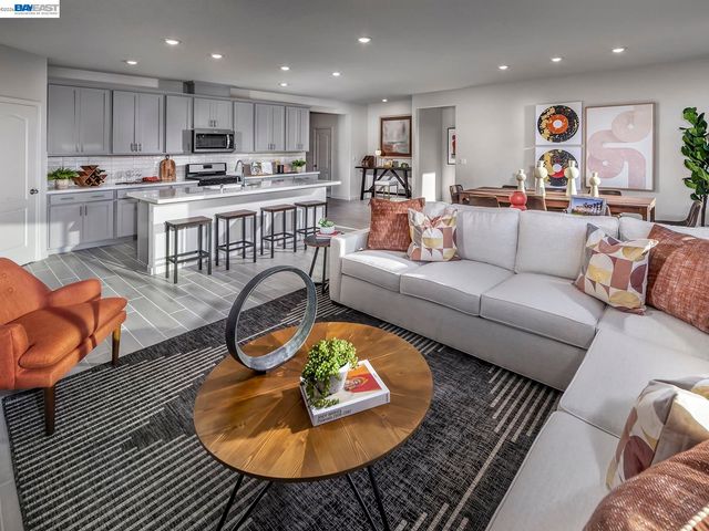 5200 Kestrel St, Antioch, CA 94531
