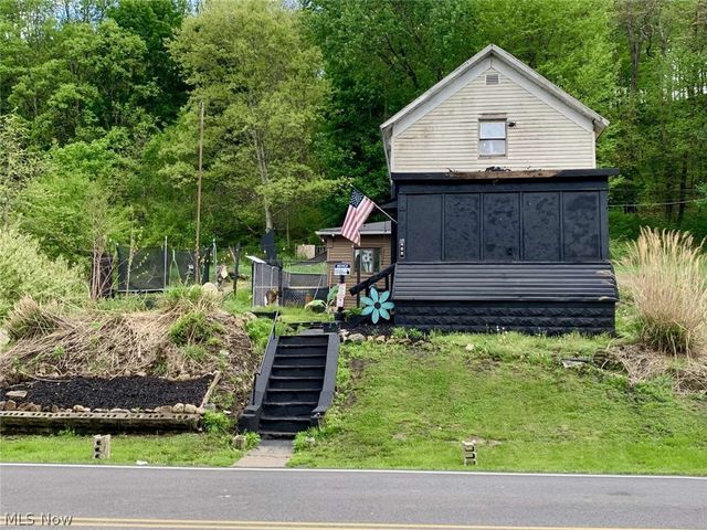 486 Deersville Avenue, Uhrichsville, OH 44683