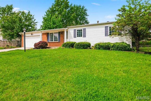 11 Denallen Drive, St Peters, MO 63376