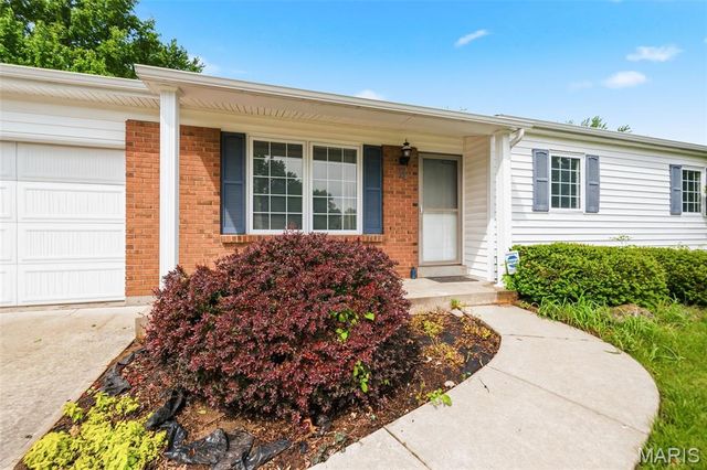 11 Denallen Drive, St Peters, MO 63376