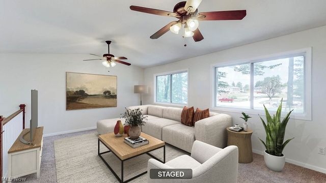 2045 Howard Street NE, Hartville, OH 44632