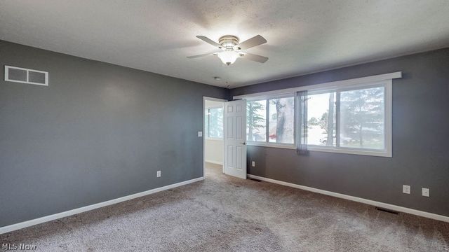 2045 Howard Street NE, Hartville, OH 44632