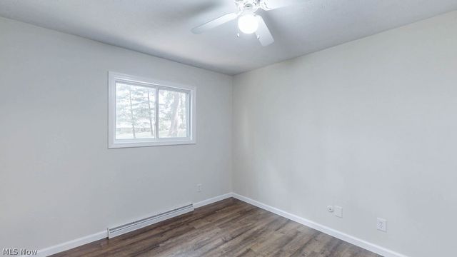 2045 Howard Street NE, Hartville, OH 44632