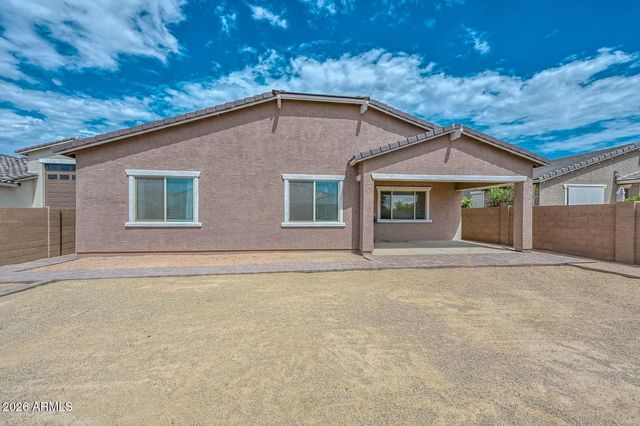 17633 W RUNNING DEER Trail, Surprise, AZ 85387