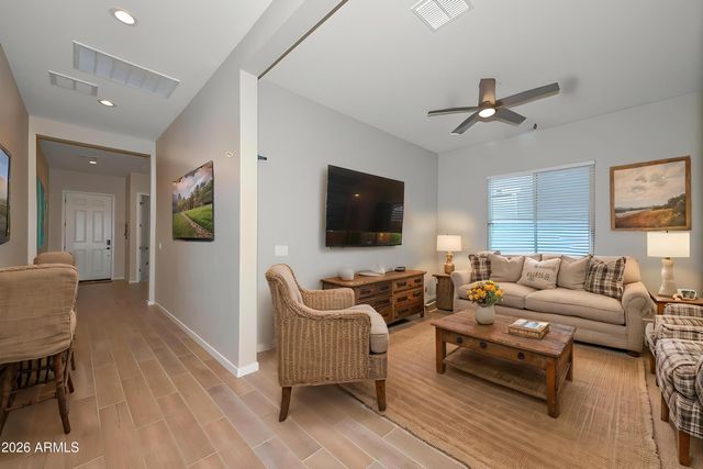 17633 W RUNNING DEER Trail, Surprise, AZ 85387