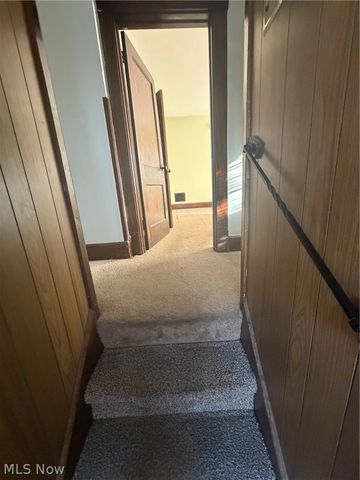 35 Bentley Avenue, Hubbard, OH 44425