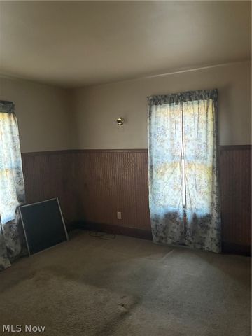 35 Bentley Avenue, Hubbard, OH 44425