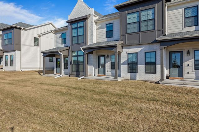 14144 Wilden Drive, Urbandale, IA 50323