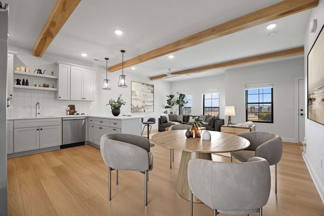 14144 Wilden Drive, Urbandale, IA 50323