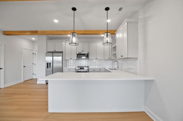 14144 Wilden Drive, Urbandale, IA 50323