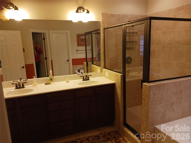 5039 Abbington Way, Belmont, NC 28012