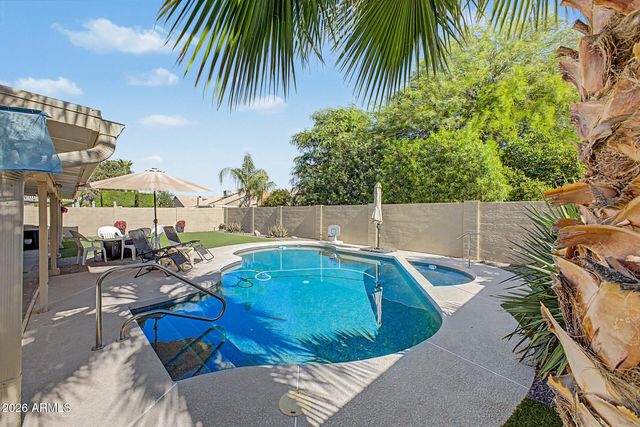4345 W CHAMA Drive, Glendale, AZ 85310