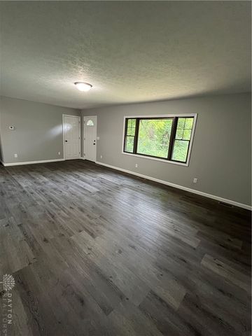 6020 Dog Leg Road, Clayton, OH 45415