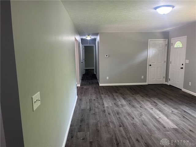 6020 Dog Leg Road, Clayton, OH 45415