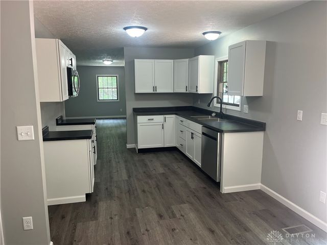 6020 Dog Leg Road, Clayton, OH 45415