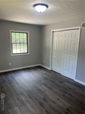 6020 Dog Leg Road, Clayton, OH 45415