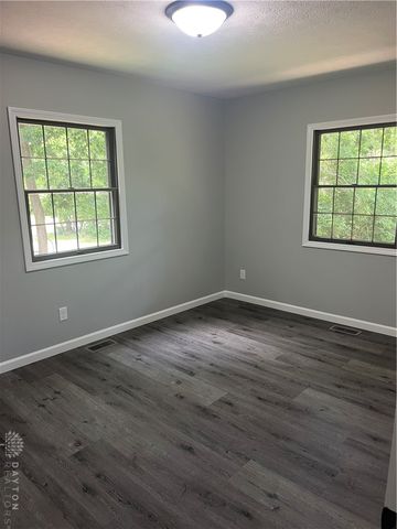 6020 Dog Leg Road, Clayton, OH 45415
