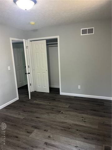 6020 Dog Leg Road, Clayton, OH 45415