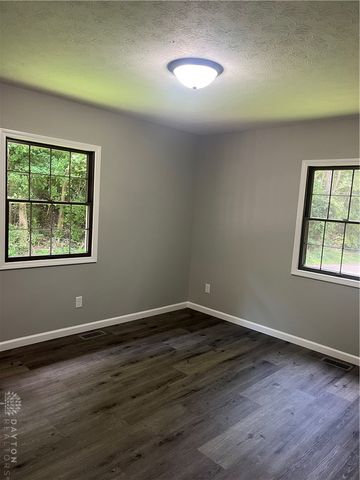 6020 Dog Leg Road, Clayton, OH 45415